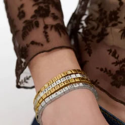 Engraved Dotted Square Bracelet with Diamonds - Gold Vermeil