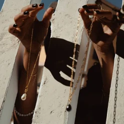 Isla Black Pearl Necklace With Paperclip Chain - Gold Plated