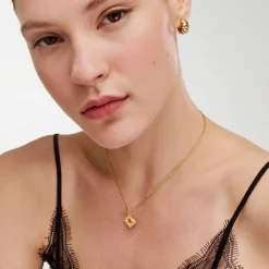 Sealed with a Kiss Necklace- Gold Vermeil