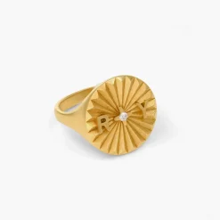 Tyra Initial Medallion Ring with Diamond - Gold Vermeil